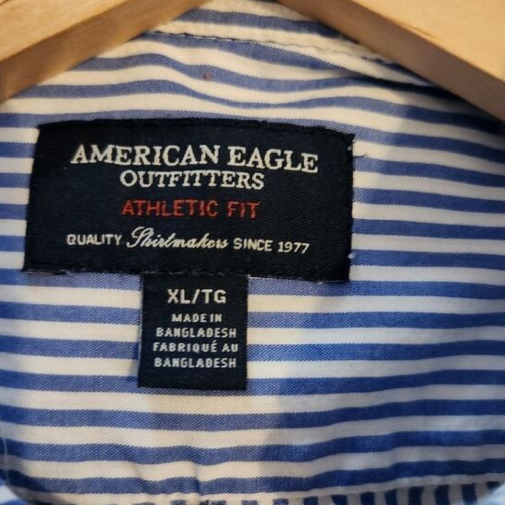 M46 American Eagle Outfitter Athletic Fit Blue and White Striped Button-up Shirt - Picture 3 of 8